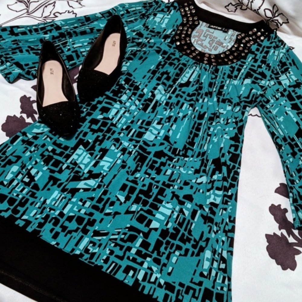 Apt. 9 Green Dress w/ Bell Sleeves, M